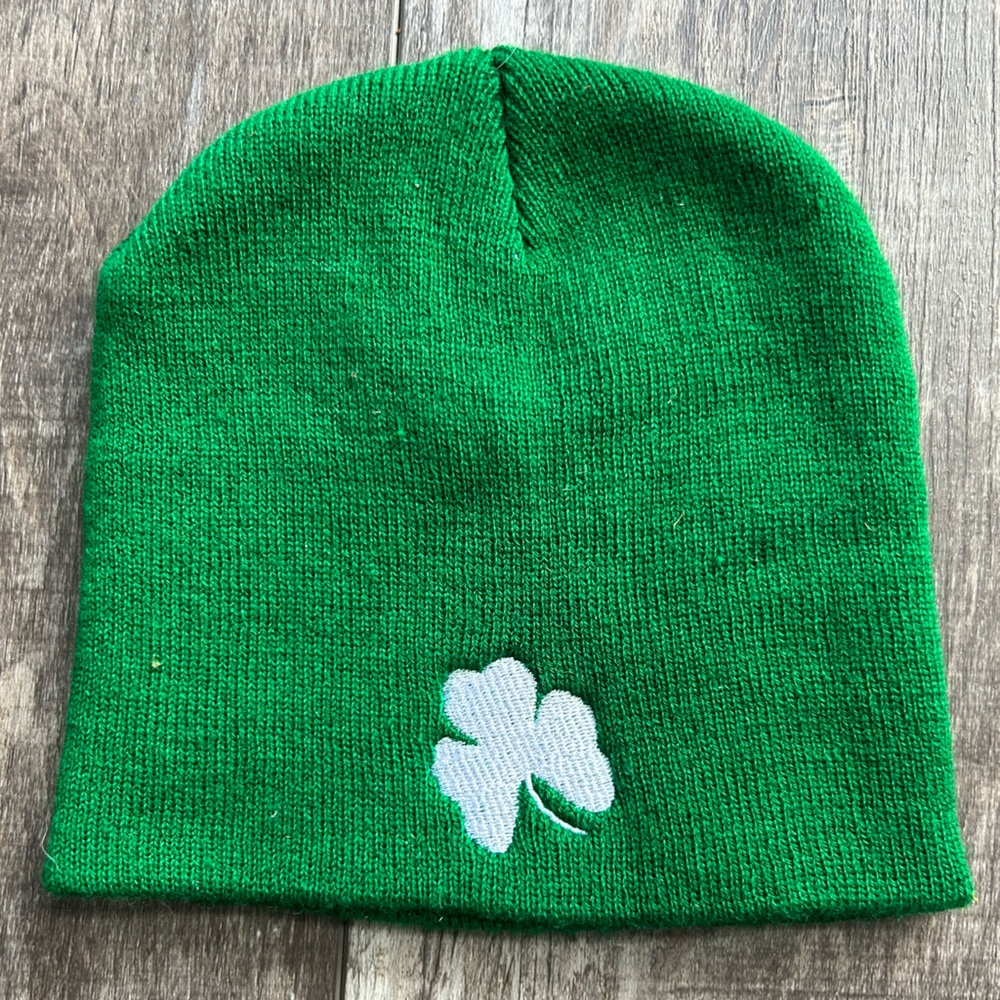 Rare Unisex green with white shamrock adult or kid knit hat/beanie